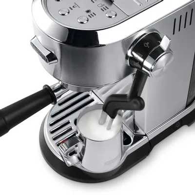 кофеварка DeLonghi EC950.M